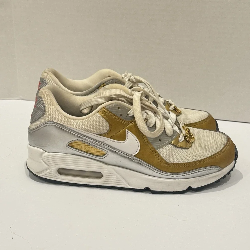 Nike Air Max 90 SE White Metallic Charmed Womens 7.5 High Top Sneaker DJ6208-100